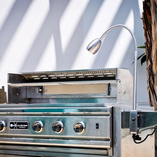 BQ01 Threaded Egg BBQ Light 5″ Clamp 12V