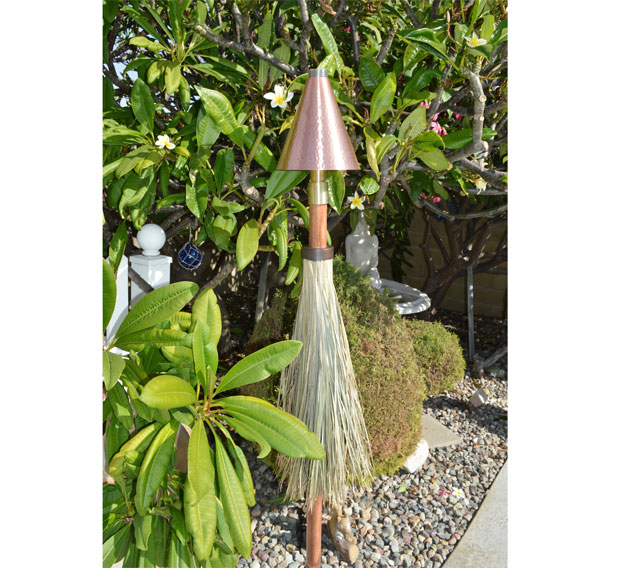 AL-18-NGCOP_SKIRT_014 Tiki Torch Grass Skirt